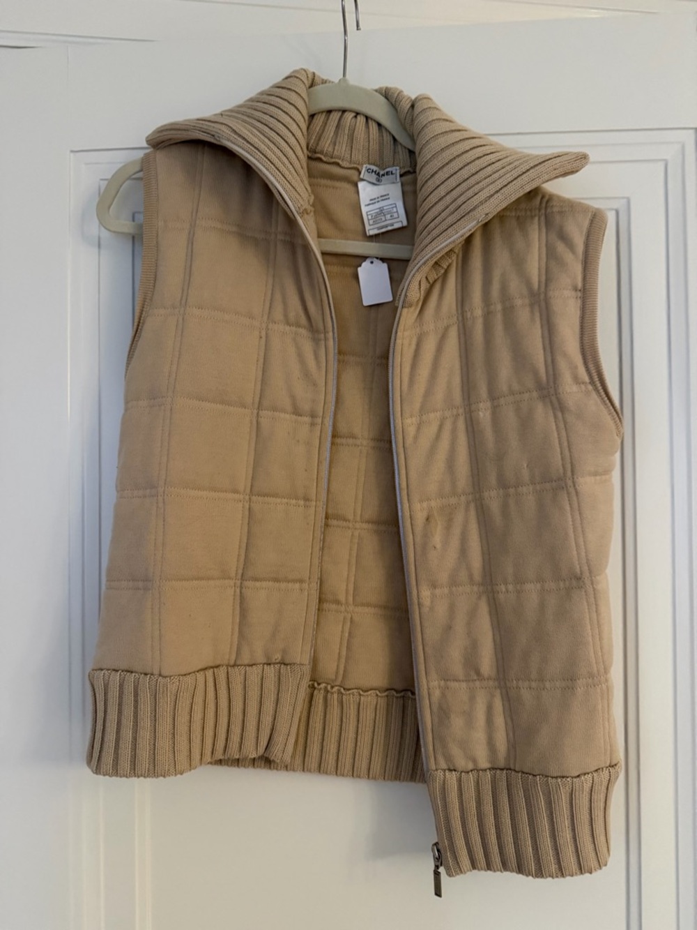 CHANEL Beige Quilted Wool Vest - Picture 3 of 5